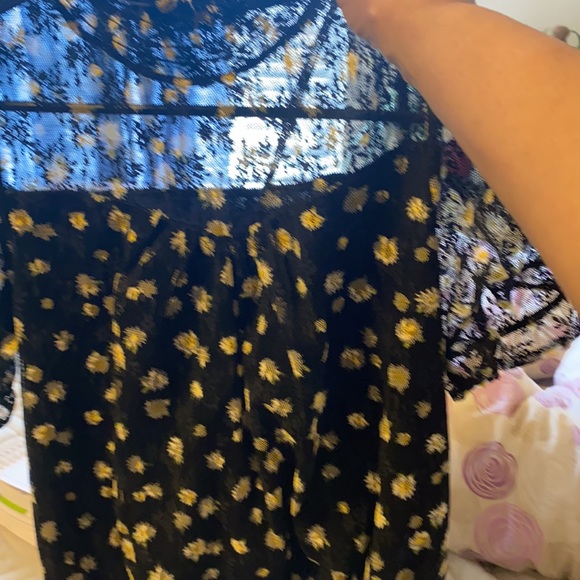 Top - Picture 2 of 2